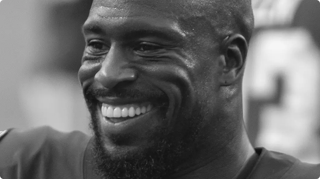 Vernon Davis | Q-Collar